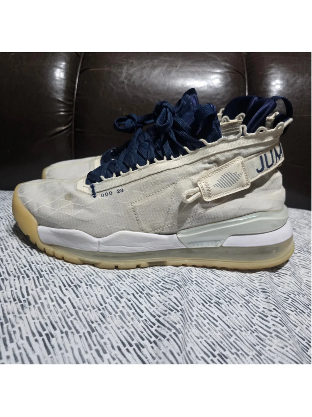 Men's Jordan Proto-Max 720 Sneakers Beige and Blue